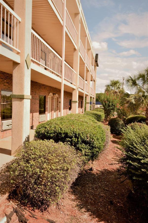 Suburban Studios Columbia - Harbison Exterior photo