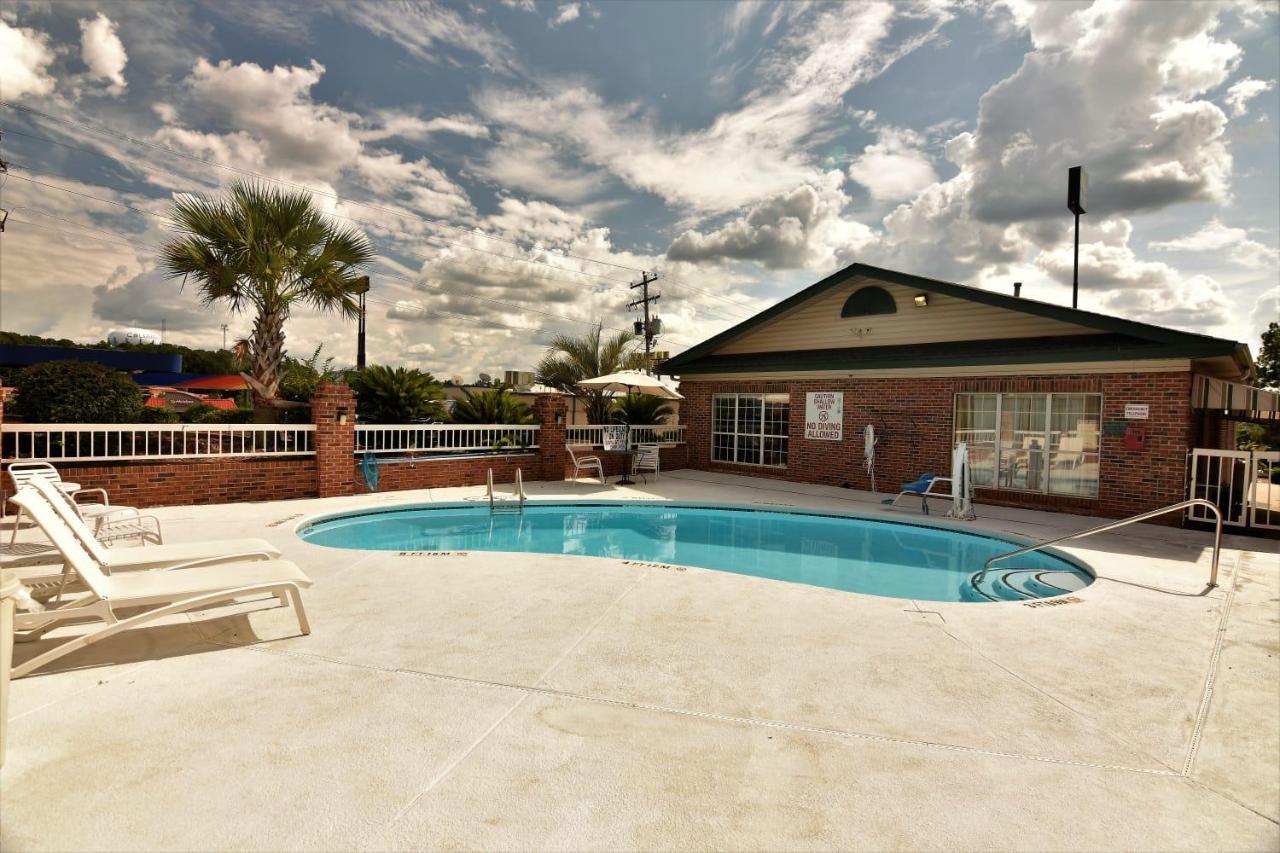Suburban Studios Columbia - Harbison Exterior photo
